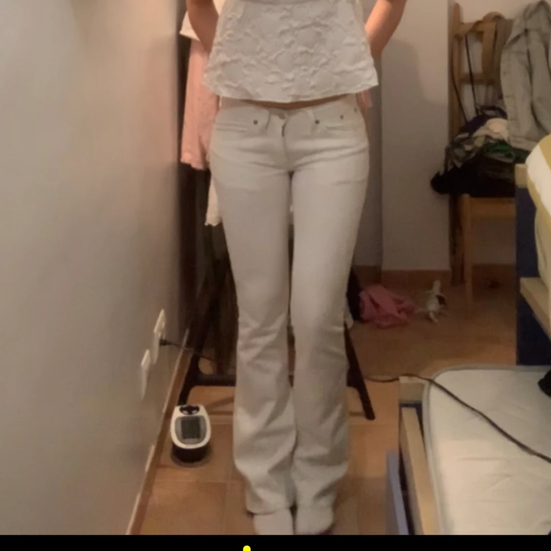 Lågmidjade vita jeans