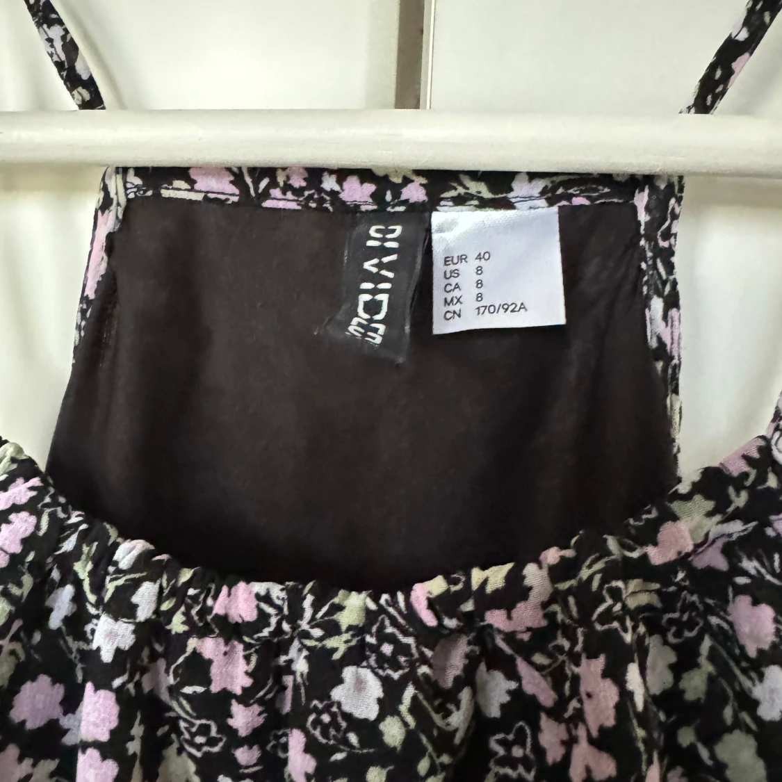 Blommigt linne strl 40 - 90