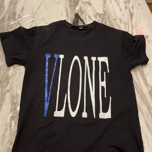 Vlone t shirt - Helt ny men passar Inte mig fick den som en present ifrån Italien 