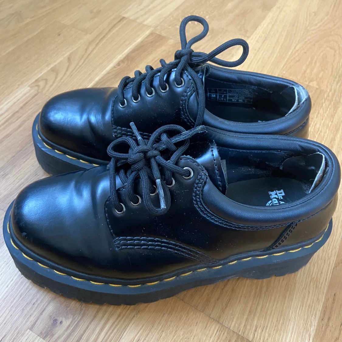 Dr Martens 8054