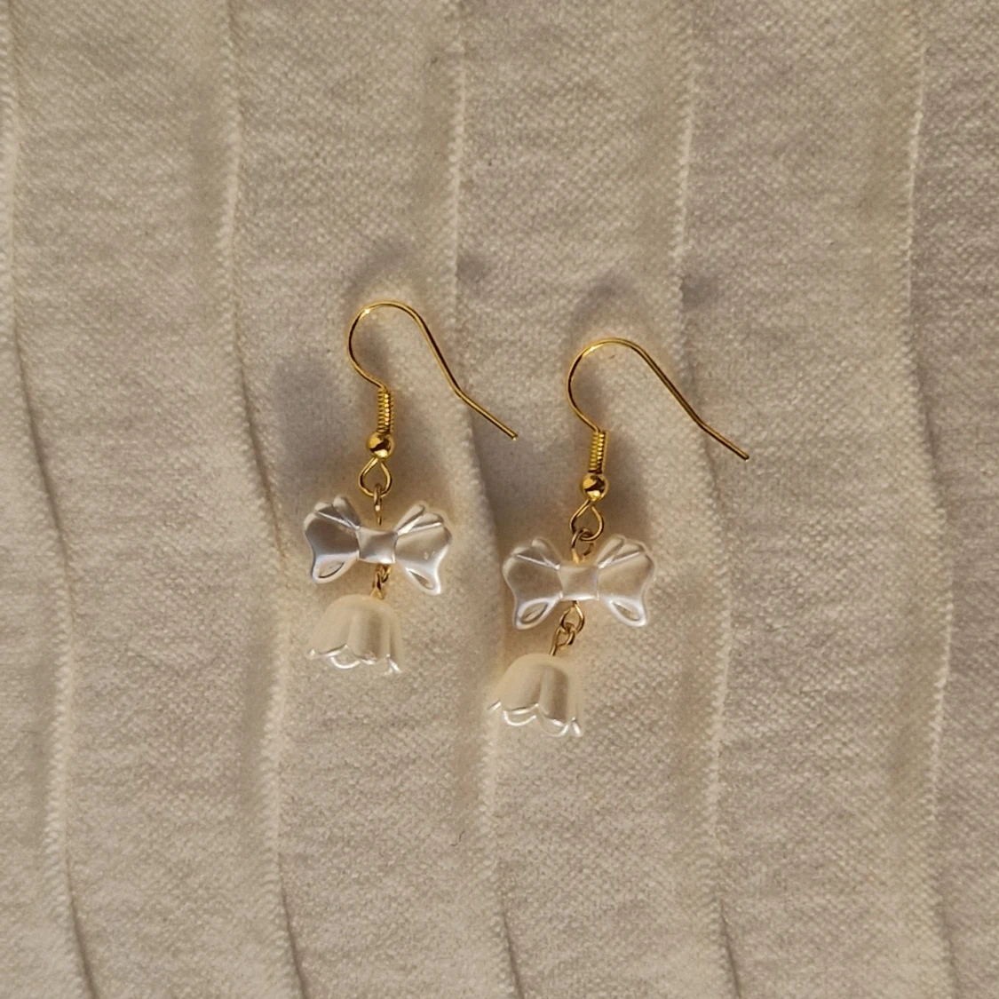 Dainty Ribbon Tulip Earrings