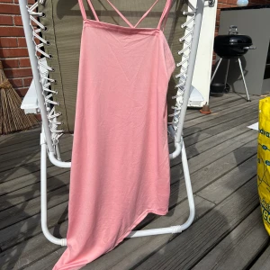 Klänning  - Storlek M, men passar även S