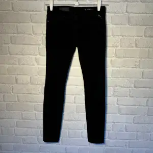 | Replay jeans | Storlek 28/30 | Bra skick | Pris 149 |