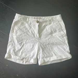 Hobbs shorts - Använda några ggr, är i fint skick men har vuxit ur dem, köparen står för frakten💕