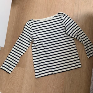 Randig topp - Storlek S