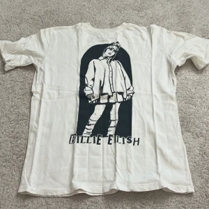Billie Eilish merch  - Jätte fin och går ej att köpa längre 