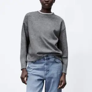 Säljer denna jätte snygga tröjan från Zara. Så fin färg. Dock är den lite kortare i armarna☺️skriv för egna bilder!