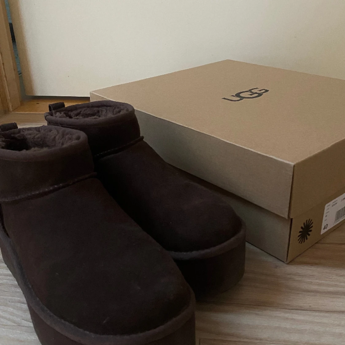 UGG mini platform storlek 40  - 90