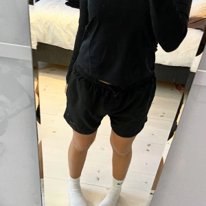 Träningsshorts - Hör av dig vid fler frågor❤️