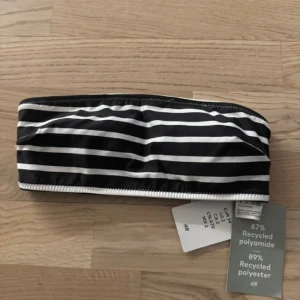 Bikinitopp - Bikinitopp från hm. Helt ny med prislapp kvar!