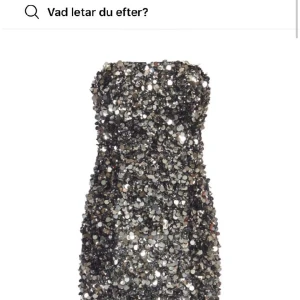 Paljett kläning  - Helt ny paljettklänning från NAKD i storlek M, skriv om ni vill få bilder på kläningen:))