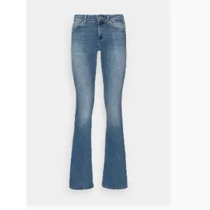 Jättefina Lågmidjade jeans från Zalando men märker är only💕💕 Endast använda några gånger!! 