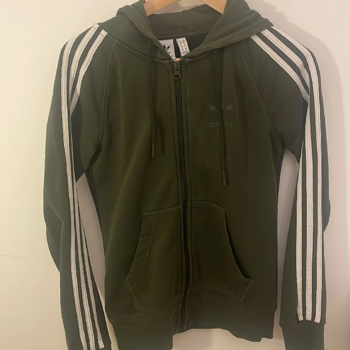 Snygg huvtröja, adidas 