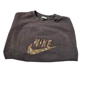 Nike x Lv sweater
