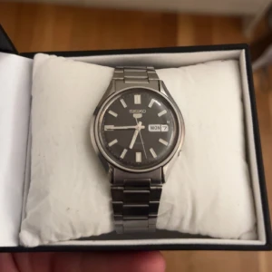 Seiko 5 - Sparsamt använd Seiko 5