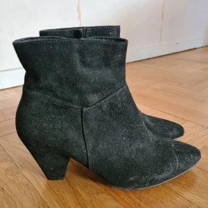 Klackskor - Klackskor storlek 39.