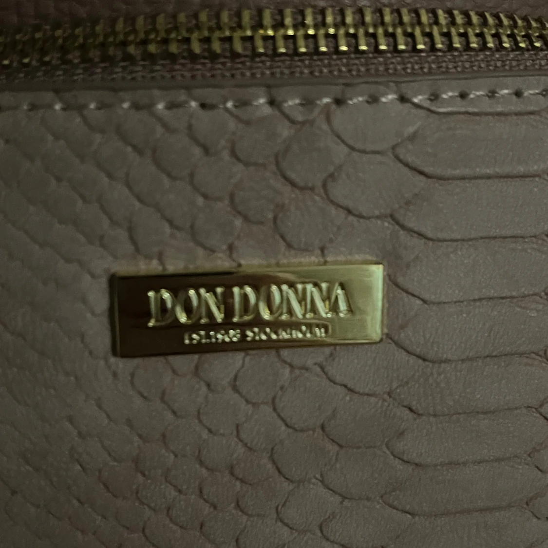 Rosa DonDonna väska med orm-pattern - 92
