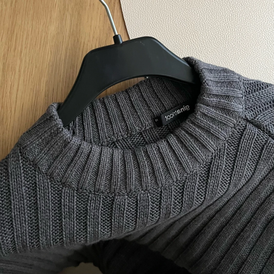 Grå boxig franströja - 91