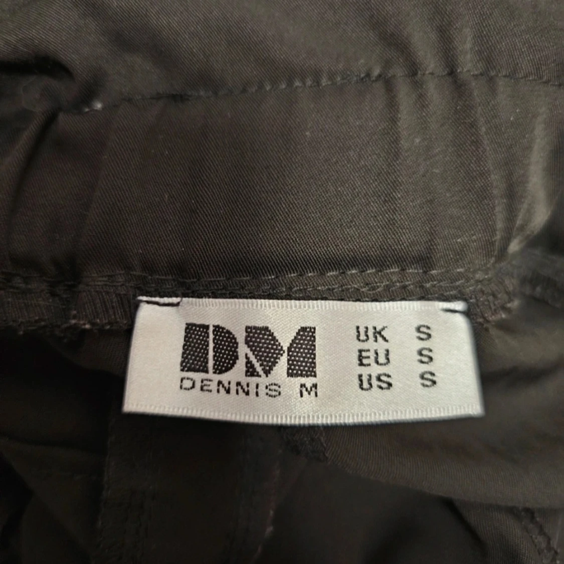 Svarta byxor från Dennis M - 92