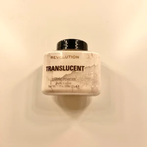 Makeup revolution puder - Löspuder från makeup revolution som bara har testats! 