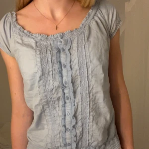 Blus - Kortärmad blus i en härlig blå färg❤️❤️🥰 köpt utomlands 