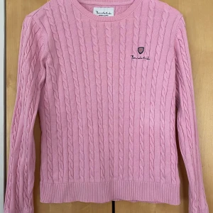 Bondelid tröja small  - Bondelid tröja small. Se mina annonser. Jag kan skicka bilder med. Har fler plagg än vad som ligger uppe. Jag Samfraktar. 