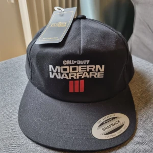 Call of duty keps - Merch från Call of duty III, modern warfare. Oanvänd med lappen kvar.  Endast avhämtning