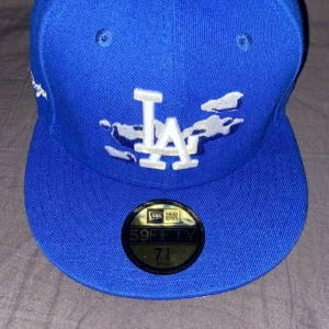 New era keps - Hej jag säljer en new era keps för 250 kr köpt för 549 kr ny skick använt ett fåtal gånger.