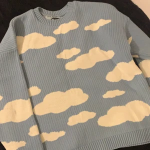 Blå tröja  - Jätte gullig och varm tröja 