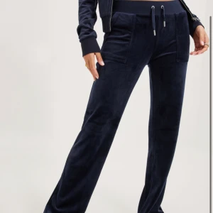 Juicy byxor  - Juicy byxor som jag inte använder, dem har inga tecken på användning och är i bra skick, ny pris 1 200kr. 