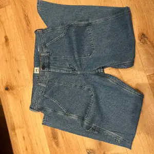 Regular jeans, Medium size, Uniqlo brand