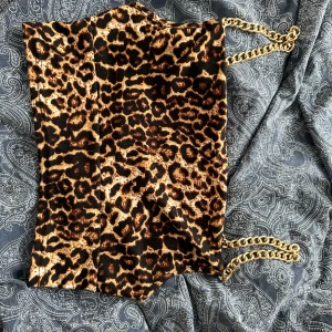 Leopard topp/linne - Oanvänt linne/topp i leopard