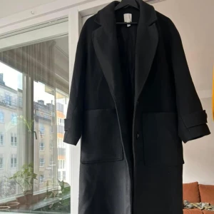 Kappa H&M - Oversized kappa från h&m! Använd en säsong. Lite noppror, dock övertygad man kan få bort dom 