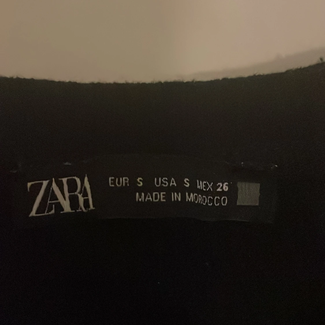 Svart långärmad tröja - 90