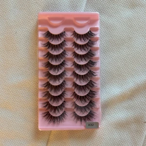 Fransar - Säljer för dom ej va nått för mig, ett par tagna. 🤍