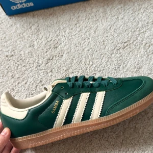 ADIDAS SAMBA OG - Helt nya. Tyvärr fel storlek för mig :( 