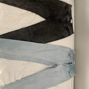 Hej! Säljer nu dessa två skit snygga grunt jeansen. Storlek 25.   Skriv gärna vid intresse eller några frågor.