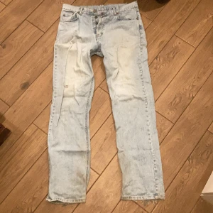 Jeans  - Hej här är ett par jätte fina baggy jeans som inte kommer till användning 😊