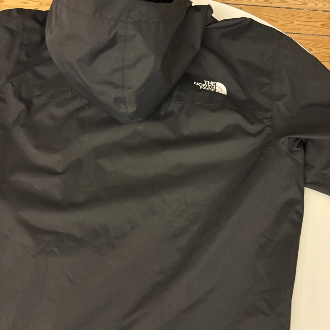 Svart North Face Vindjacka  - 90