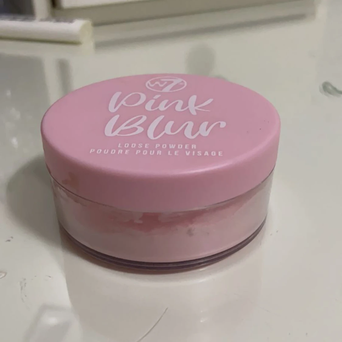 Pink loose powder W7 - 90