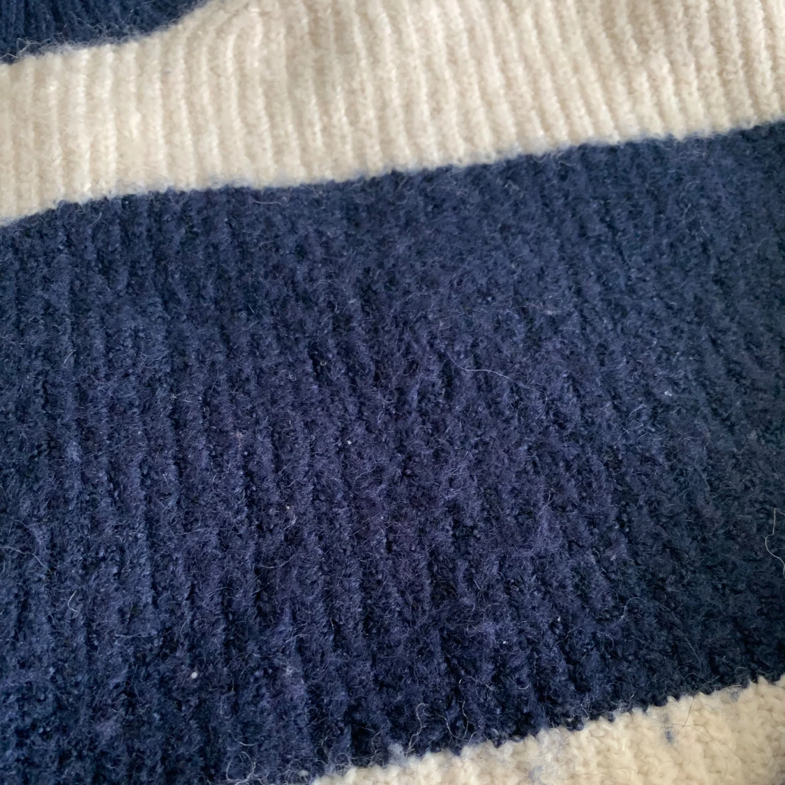 Stickad randig tröja - 92