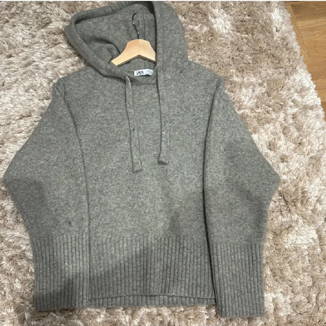 Zara hoddie - 90