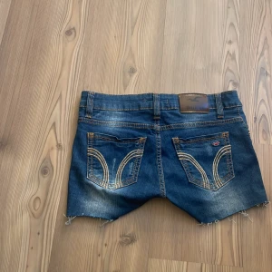 Hollister shorts  - Säljer ett par jätte fina holister short i jätte bra skick💞