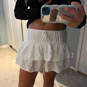 Pull & Bear kjol - använd sparsamt  