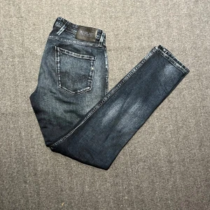 Replay - Säljer mina replay jeans som är bra skick utan några defekter.