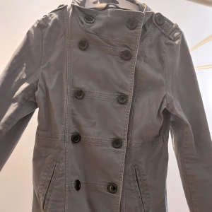 Kappa - Sälher denna vintage kappa med stora knappar (skriv för fler bilder med öppen kappa o.s.v)🫶🏼