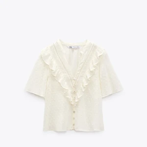 Zara blus - Super fin blus från Zara som inte har några defekter🩷