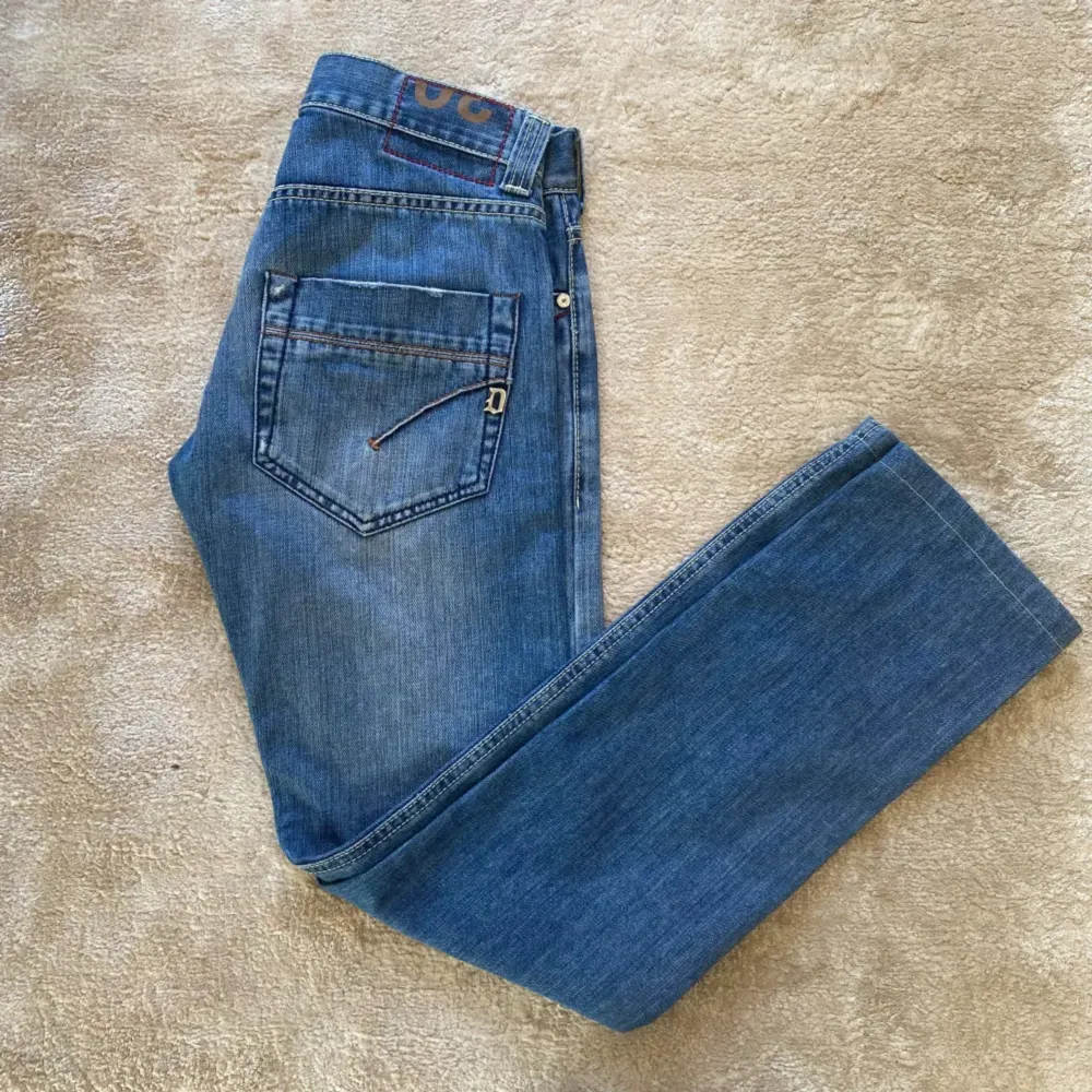 Blåa Dondup jeans, hör av er vid frågor.. Jeans & Byxor.