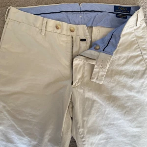 Ralph lauren byxor - Ralph lauren chinos. W30 L32. Nyskick utan tecken på användning. 
