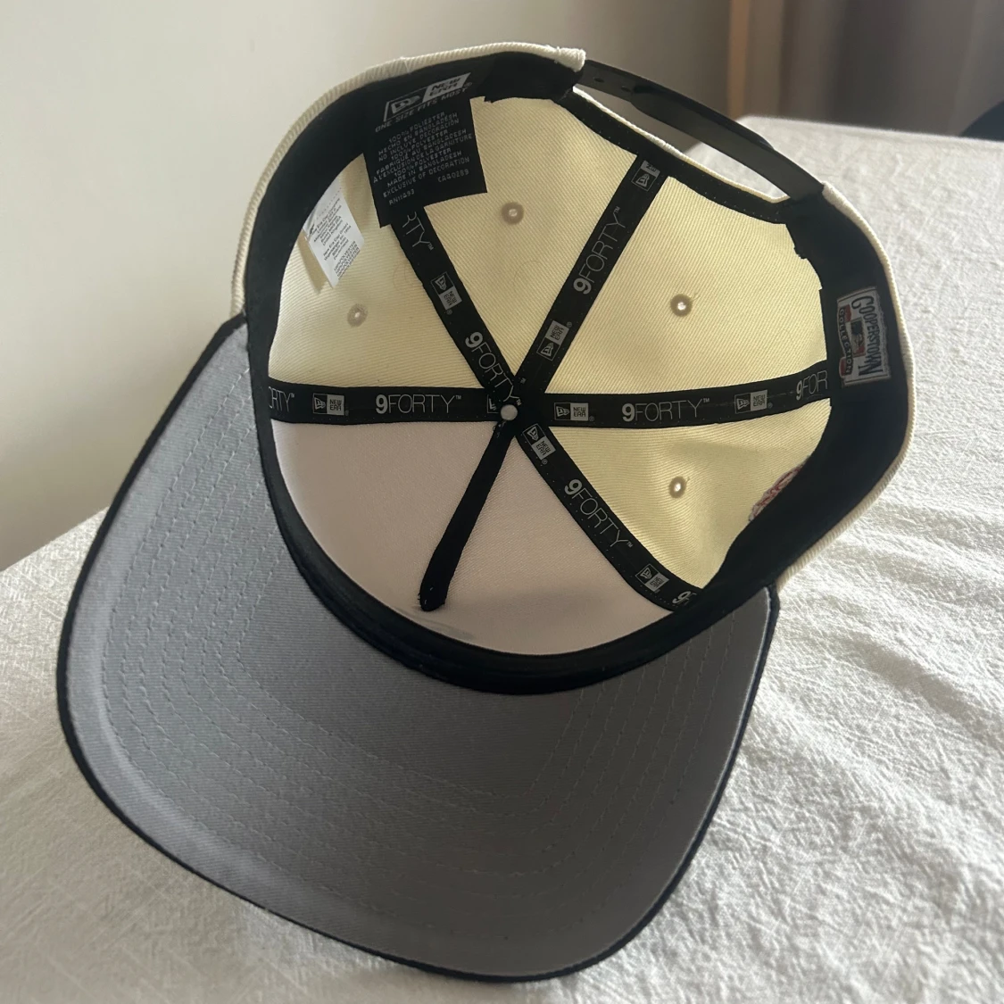 Exclusive White Sox Snapback - 90
